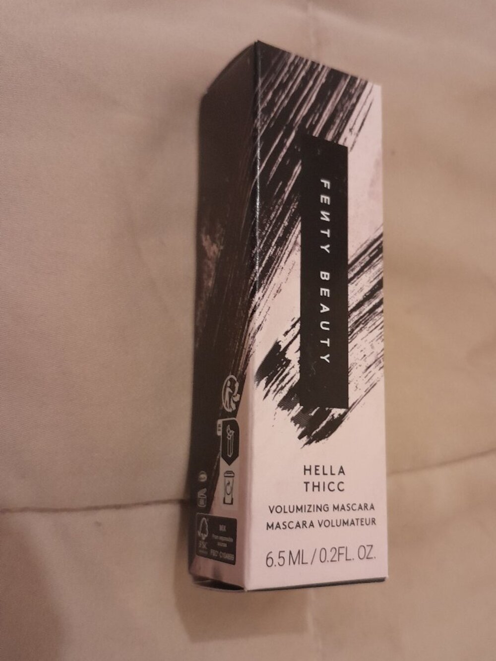 Fenty Beauty Hella Thicc Volumizing Mascara